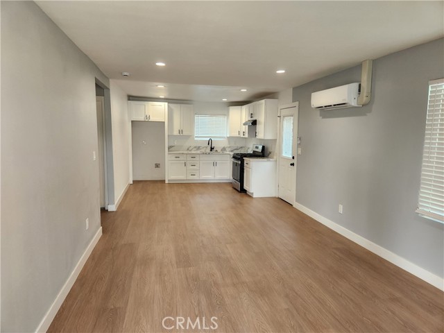 Detail Gallery Image 3 of 23 For 841 E H St, Colton,  CA 92324 - 2 Beds | 1 Baths