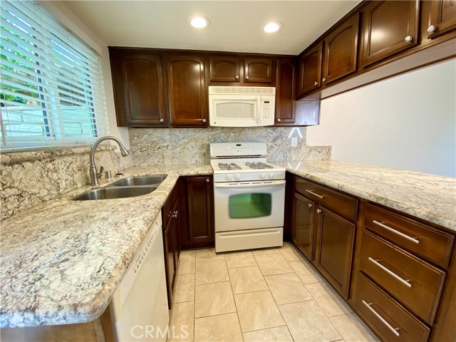 Image 4 for 399   Tava LN