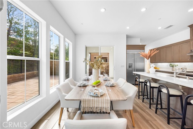 Detail Gallery Image 11 of 49 For 20611 W Chestnut Cir, Porter Ranch,  CA 91326 - 4 Beds | 3 Baths