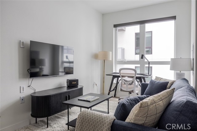 551 S Harbor, San Pedro CA: https://media.crmls.org/medias/70413938-8bb7-4594-b857-b75cf7a74d15.jpg