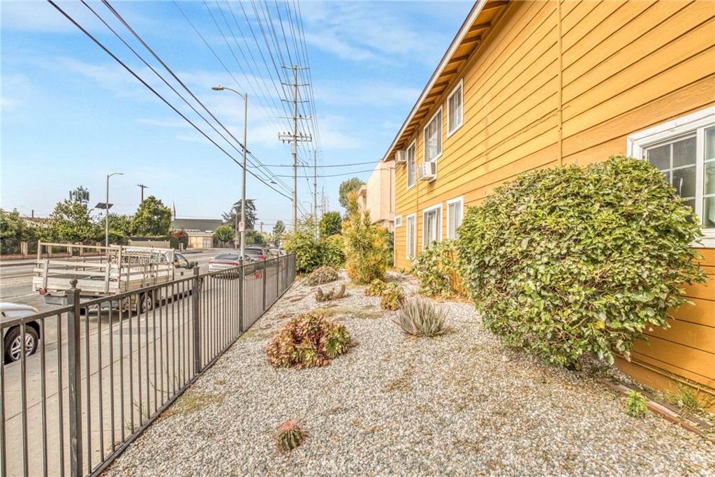 MLS #SR25244770 image #2