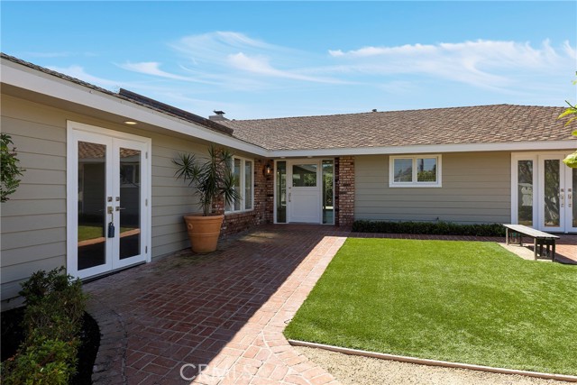 Detail Gallery Image 3 of 34 For 1901 Altura, Corona Del Mar,  CA 92625 - 4 Beds | 3 Baths