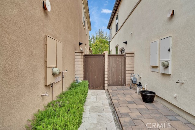 Detail Gallery Image 4 of 41 For 23 Snapdragon, Lake Forest,  CA 92630 - 4 Beds | 3/1 Baths