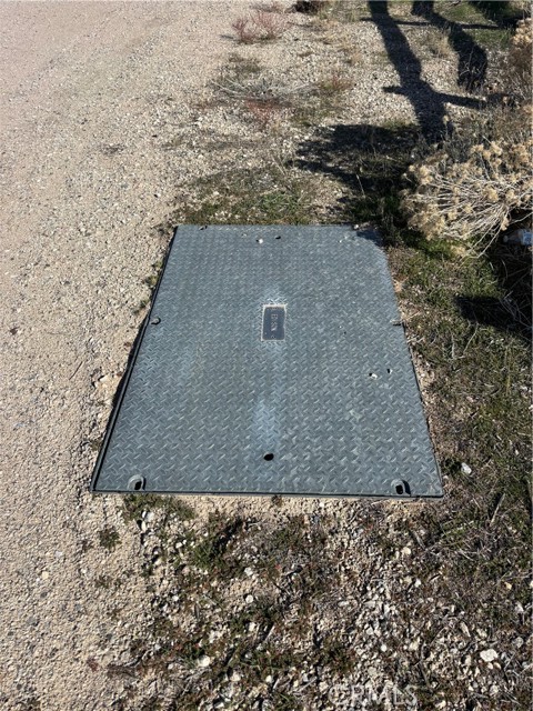 Detail Gallery Image 16 of 17 For 11971 Mission, Oak Hills,  CA 92344 - – Beds | – Baths