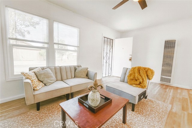 Detail Gallery Image 3 of 17 For 2207 N Sutter St, Stockton,  CA 95204 - – Beds | – Baths
