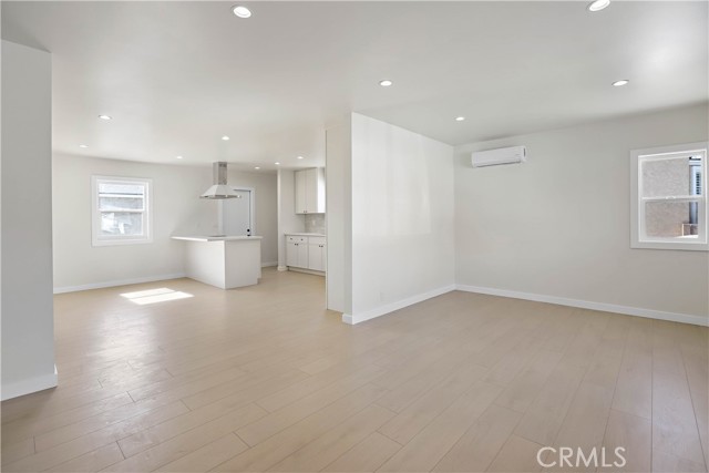 Detail Gallery Image 5 of 30 For 922 W School, Compton,  CA 90220 - 2 Beds | 1 Baths