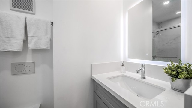 2306 Aviation Boulevard, Redondo Beach, California 90278, 4 Bedrooms Bedrooms, ,5 BathroomsBathrooms,Residential,Sold,Aviation,PV21199795