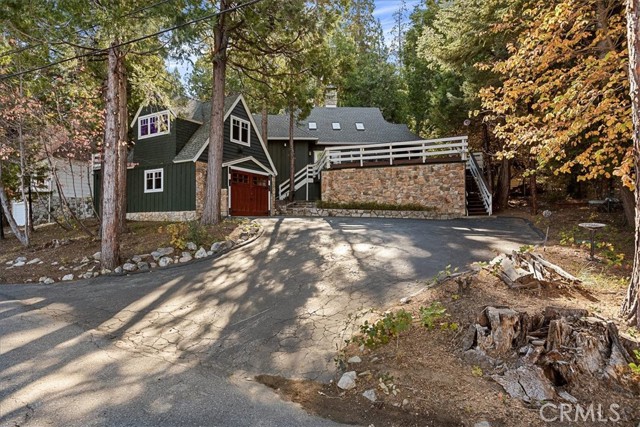 Detail Gallery Image 4 of 39 For 226 Holiday Dr, Lake Arrowhead,  CA 92352 - 4 Beds | 3/1 Baths