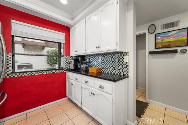 Detail Gallery Image 4 of 50 For 308 Molokai Dr, Placentia,  CA 92870 - 2 Beds | 2/1 Baths
