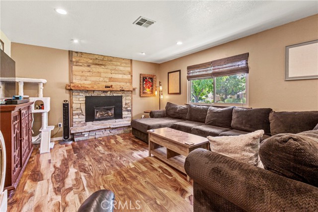 1734 Hogan Place, Paso Robles CA: https://media.crmls.org/medias/70458946-2978-42f7-8659-da5e235f3c95.jpg