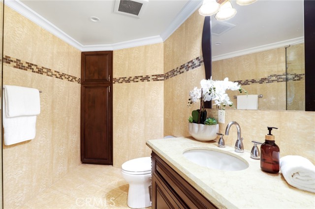3654 Wrightwood Dr, Studio City CA: https://media.crmls.org/medias/704595ed-b1de-4824-a711-6bd4f600a319.jpg