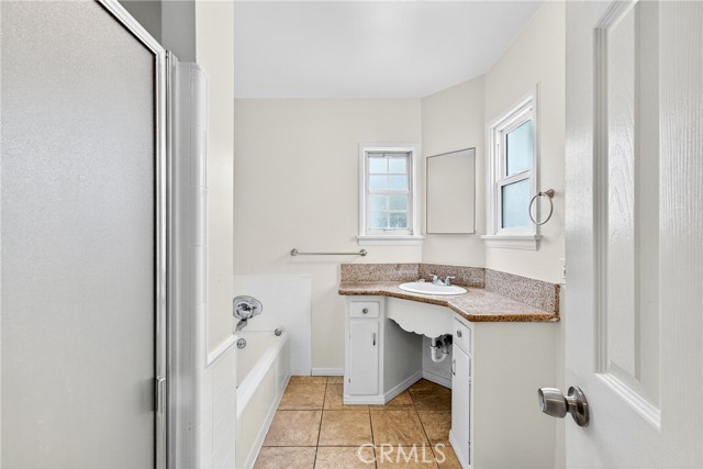 Detail Gallery Image 24 of 35 For 1500 W 96th, Los Angeles,  CA 90047 - 2 Beds | 2 Baths