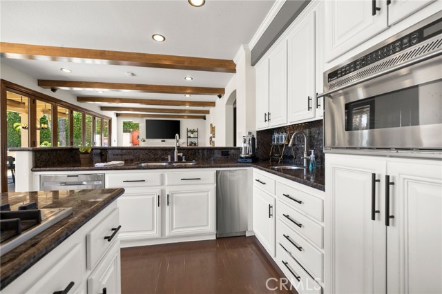 Detail Gallery Image 22 of 74 For 3302 Van Allen Pl, Topanga,  CA 90290 - 5 Beds | 5/1 Baths