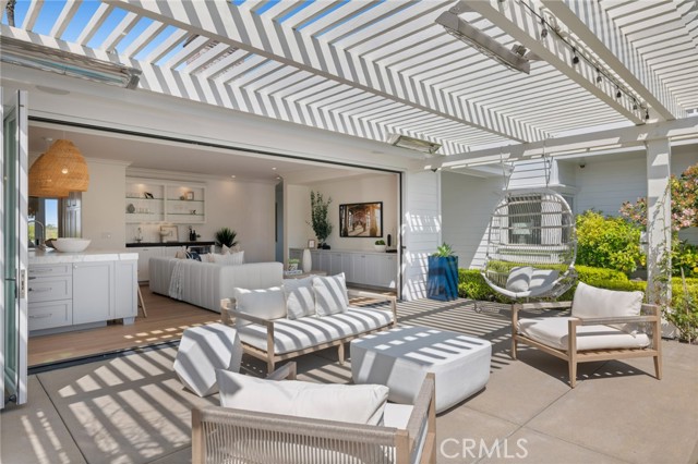 Detail Gallery Image 16 of 55 For 2307 Arbutus St, Newport Beach,  CA 92660 - 6 Beds | 6/1 Baths