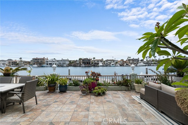 Detail Gallery Image 50 of 55 For 3562 Venture Dr, Huntington Beach,  CA 92649 - 4 Beds | 2/1 Baths
