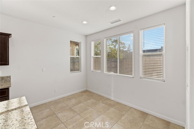 Detail Gallery Image 10 of 38 For 595 N Cattail Ct, Fresno,  CA 93727 - 3 Beds | 2/1 Baths