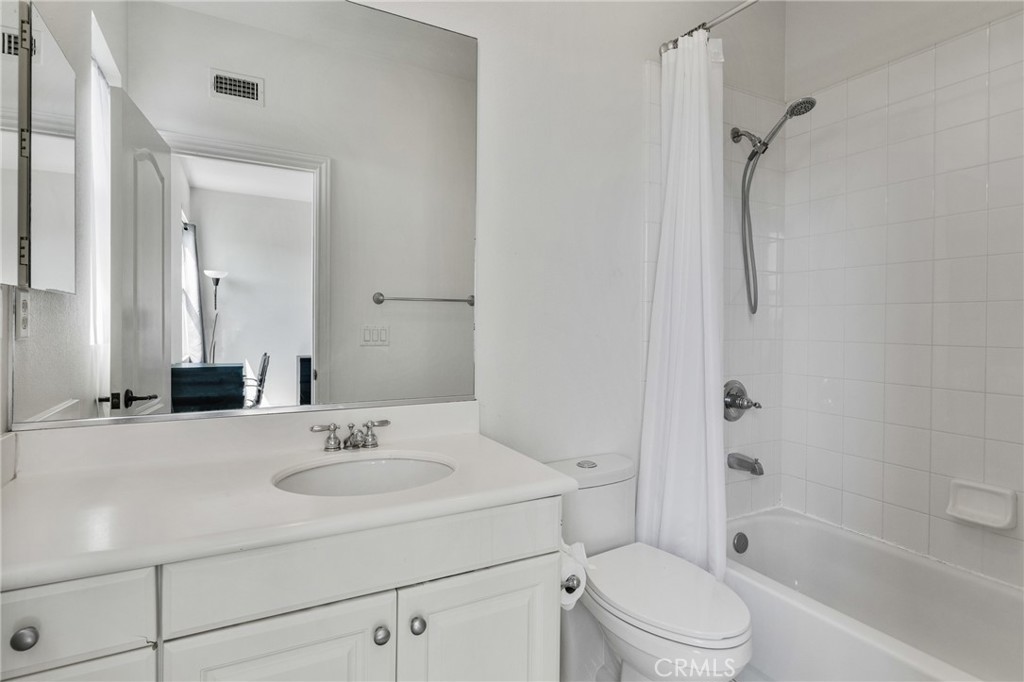 MLS #OC26002514 image #36