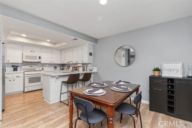 26232 Morning Glen, Lake Forest CA: https://media.crmls.org/medias/7049e825-eb18-4db3-85d1-d2e6b6995d27.jpg