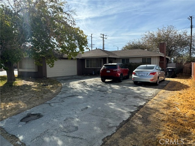 Detail Gallery Image 1 of 17 For 44403 Leatherwood Ave, Lancaster,  CA 93534 - 3 Beds | 2 Baths