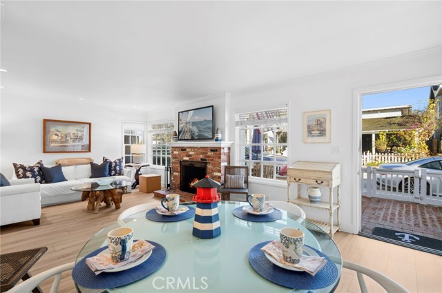 Detail Gallery Image 11 of 40 For 117 Amethyst Ave, Newport Beach,  CA 92662 - 3 Beds | 2 Baths