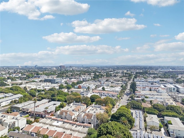 Detail Gallery Image 43 of 43 For 2909 Arizona Ave #3,  Santa Monica,  CA 90404 - 3 Beds | 2/1 Baths