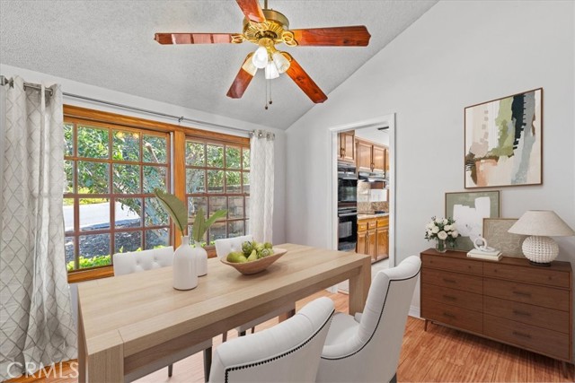 Detail Gallery Image 5 of 47 For 25252 Calero Avenue, Laguna Hills,  CA 92653 - 4 Beds | 3 Baths