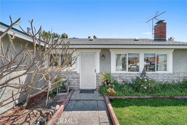 9945 Date Street, Fontana CA: https://media.crmls.org/medias/704d14ba-d999-47ce-8c82-355cc409eb3d.jpg