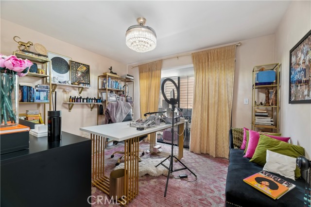 Detail Gallery Image 20 of 31 For 4652 Don Lorenzo #B,  Los Angeles,  CA 90008 - 3 Beds | 3 Baths