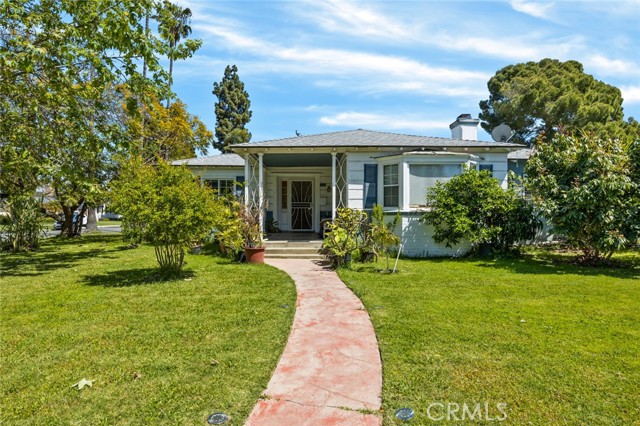 4458 Pepperwood Avenue, Long Beach, California 90808, 2 Bedrooms Bedrooms, ,1 BathroomBathrooms,Single Family Residence,For Sale,Pepperwood,PW24068653