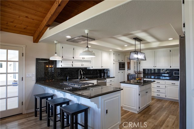 31150 Mariposa Place, Temecula CA: https://media.crmls.org/medias/704e00f0-0871-4765-b29e-c6e44c2366be.jpg