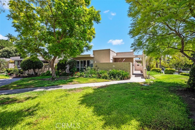 Detail Gallery Image 3 of 27 For 2173 via Mariposa Q,  Laguna Woods,  CA 92637 - 2 Beds | 2 Baths