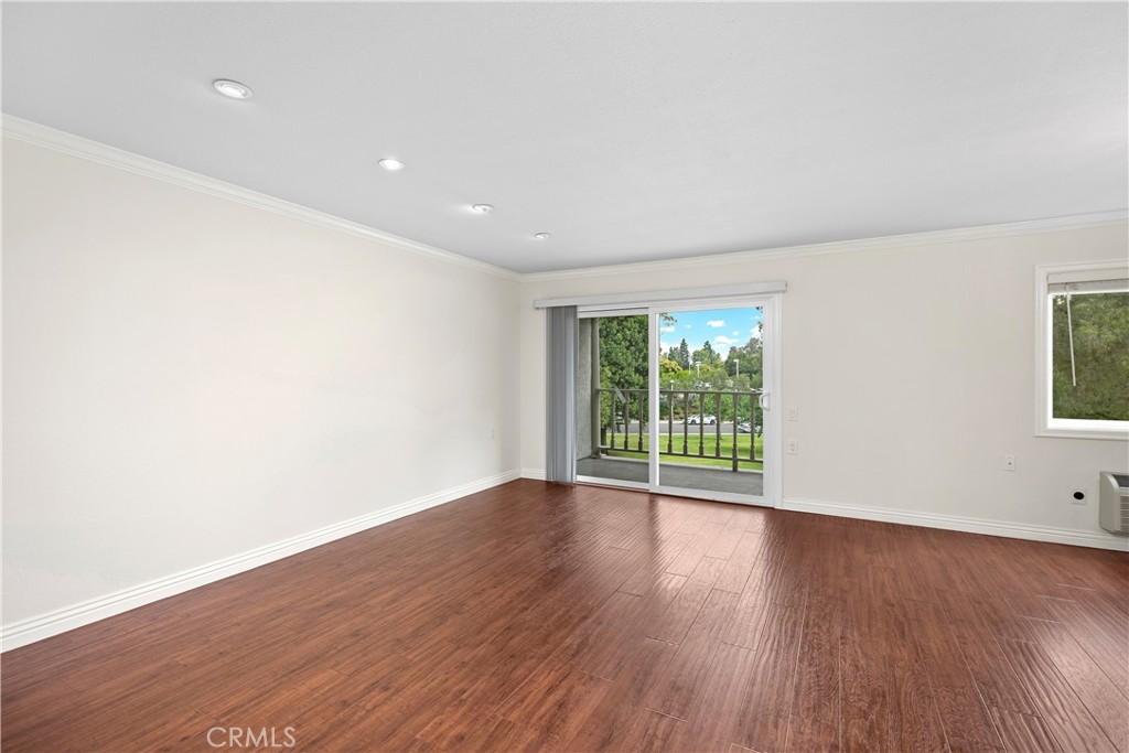 704e5e81 428b 40d7 Ab2b 1a85e5f76722