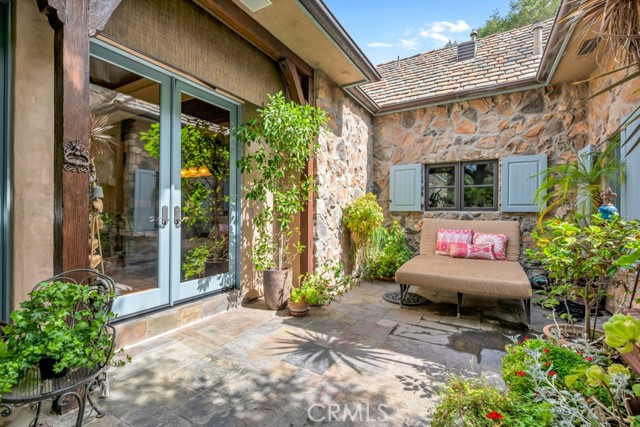 Detail Gallery Image 4 of 42 For 3439 Dorothy Rd, Topanga,  CA 90290 - 4 Beds | 4 Baths