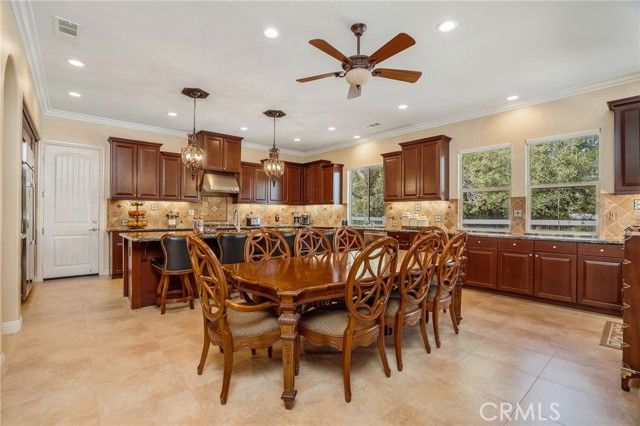 Detail Gallery Image 38 of 55 For 15929 Mandalay Rd, Canyon Country,  CA 91387 - 4 Beds | 5 Baths