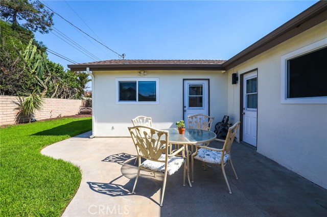 20071 Moontide Circle, Huntington Beach CA: https://media.crmls.org/medias/705018fd-c17e-4ecb-8b43-71c5a93974c1.jpg