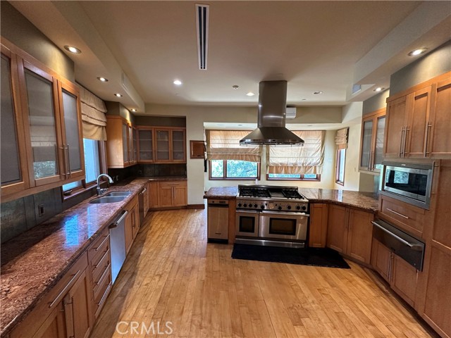 5077 Schumacher Road, Calabasas CA: https://media.crmls.org/medias/70502cd5-648b-4140-9bea-ee0f8b835375.jpg