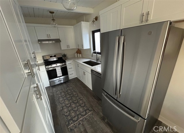 440 29th Street, Manhattan Beach CA: https://media.crmls.org/medias/7051208c-bb4b-40d4-b891-9b3bed7daebb.jpg