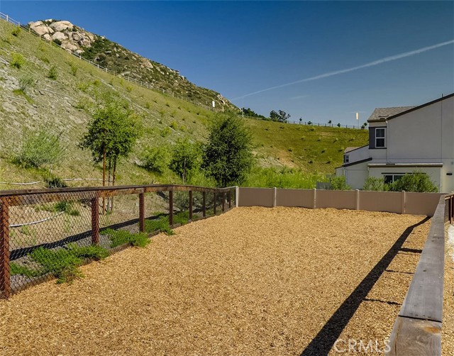 Detail Gallery Image 30 of 32 For 331 Citrine Trl, Fallbrook,  CA 92028 - 4 Beds | 2/1 Baths