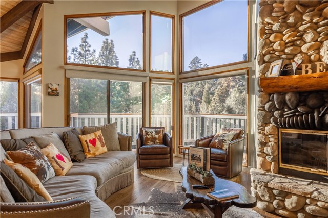 Detail Gallery Image 7 of 34 For 521 Division Dr, Big Bear City,  CA 92314 - 6 Beds | 4 Baths