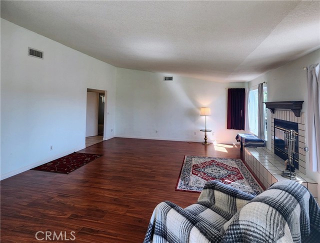 Detail Gallery Image 7 of 48 For 26755 Red Coach Ln, Helendale,  CA 92342 - 4 Beds | 2 Baths