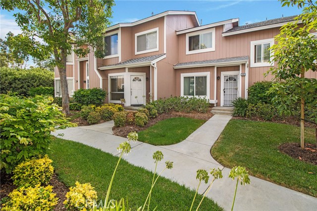 378 Monroe 192 Irvine, California Gorgeous Northwood upgraded townhome featuring 3 bedrooms and 2.5 baths. This two-story Timberline townhouse has an open floor plan, bright living room with fireplace, and beautiful laminate wood-like floor throughout. The remodeled kitchen opens to the great room, furnished with a high-top dining table and seating. Completely remodeled kitchen with granite countertops, island, and barstools, LOTS of cabinets, all appliances and refrigerator included! Private patio furnished with upscale patio furniture and direct garage access. Primary bedroom suite with upgraded bathroom. Upgraded bathrooms, recessed lighting, and ceiling fans throughout. Upstairs laundry with Washer/Dryer, also included! Central A/C and Heat-energy efficient new 80BTU/hr unit. Patio access to the two-car garage. Close to the community pools, sport court, and play-lot. Walking distance to parks, library, and shopping. Irvine school district and access to the 5 freeway.
