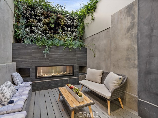 Detail Gallery Image 25 of 54 For 840 California Ave, Venice,  CA 90291 - 5 Beds | 6 Baths