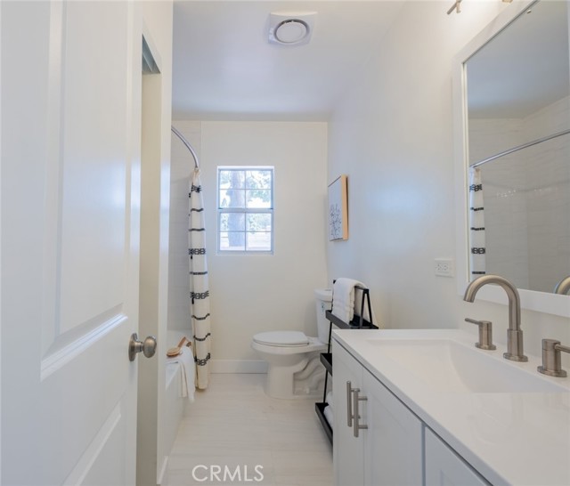 Detail Gallery Image 25 of 32 For 6535 Comanche Ave, Winnetka,  CA 91306 - 3 Beds | 2 Baths
