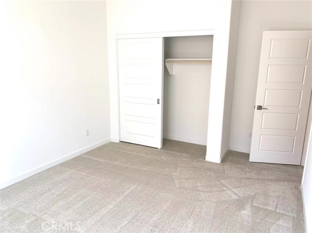 6938 Stonecrop Lane, Fontana CA: https://media.crmls.org/medias/7053e417-65d4-4880-90ff-0ad2090f15fe.jpg