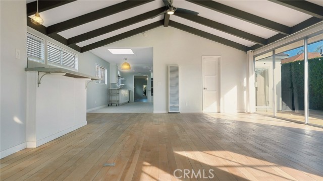 Detail Gallery Image 18 of 25 For 204 Avenue E, Redondo Beach,  CA 90277 - 3 Beds | 2 Baths