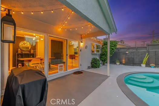14614 Runnymede Street, Van Nuys CA: https://media.crmls.org/medias/70543c52-208a-49f3-9cbc-ddf31ad6cc39.jpg