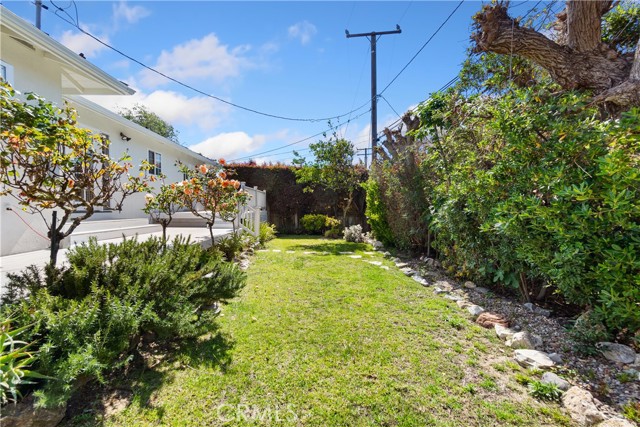 Detail Gallery Image 26 of 47 For 425 Calle De Castellana, Redondo Beach,  CA 90277 - 4 Beds | 2/1 Baths