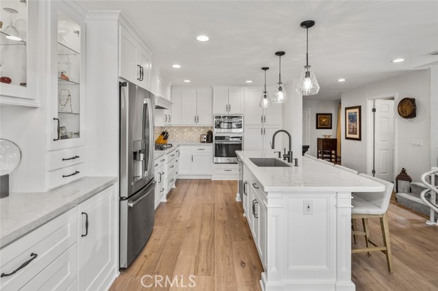 21891 Winnebago Lane, Lake Forest CA: https://media.crmls.org/medias/70546556-2c63-4b36-b8b2-f10191145123.jpg