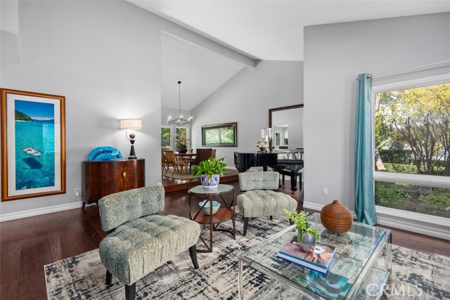 27215 Stagewood Court, Laguna Hills CA: https://media.crmls.org/medias/70546ee6-b40b-4eba-b03f-15e1582adca8.jpg