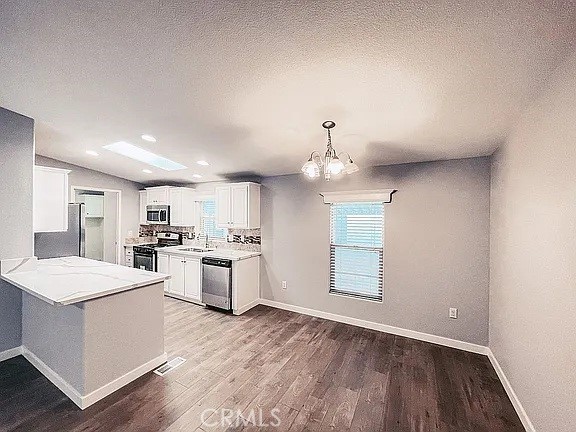 21210 E Arrow Highway, Covina CA: https://media.crmls.org/medias/70557ab3-95c4-4ec3-a612-0d0924ad1b83.jpg